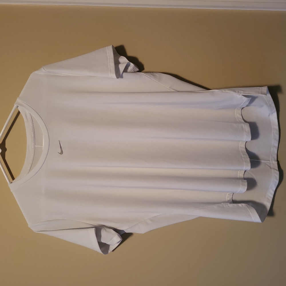 Nike tee shirt